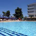 Santa Lucia Le Sabbie D'oro Hotel 4*