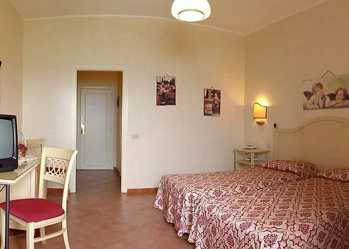 Отель Santa Lucia Le Sabbie D'oro 4*