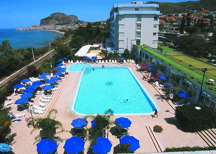 Santa Lucia Le Sabbie D'oro Чефалу