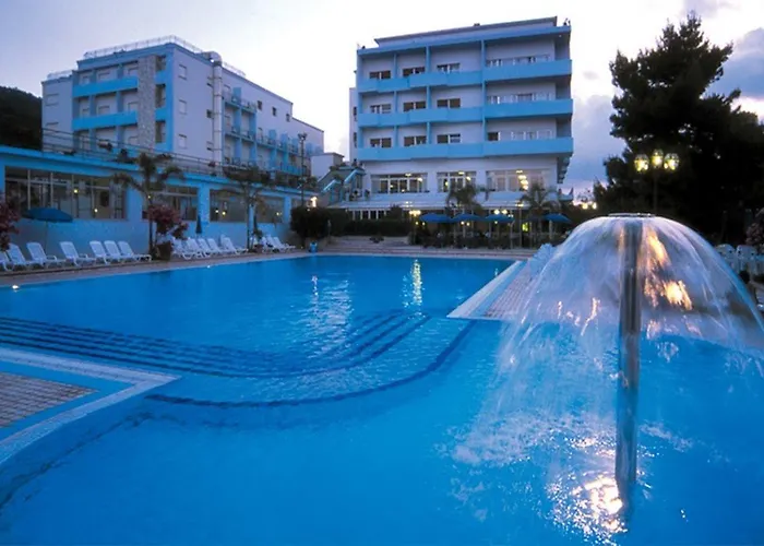 Отель Santa Lucia Le Sabbie D'oro 4*