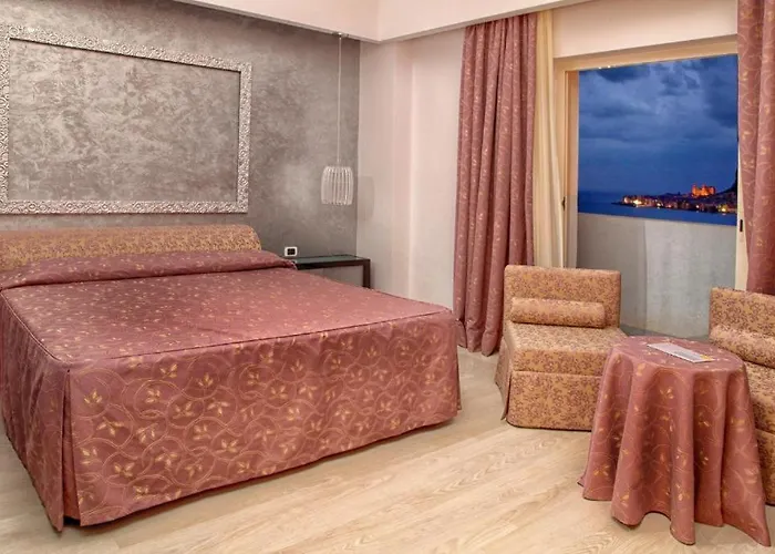 Santa Lucia Le Sabbie D'oro Отель 4*